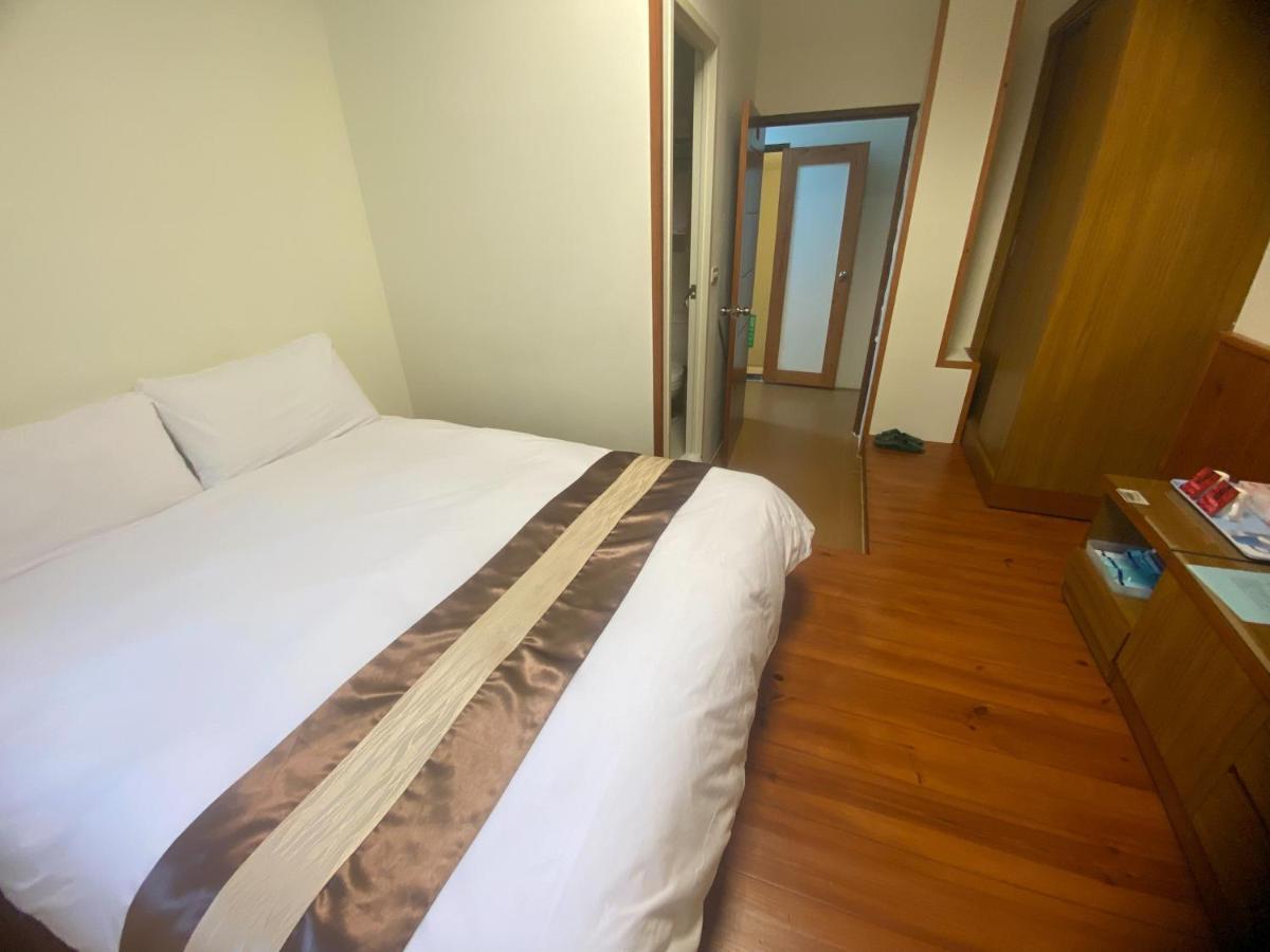 Lu-Lin B&B Wufeng  Exteriör bild